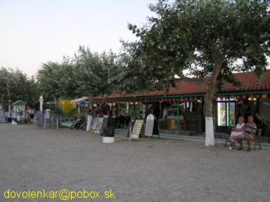 Reštaurácia Golden Beach na pláži