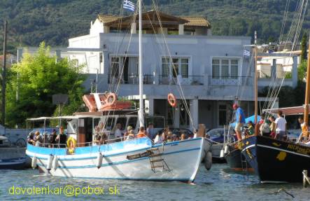 Odchod lodí do Modrej lagúny