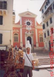 Pred kostolom v hlavnom meste